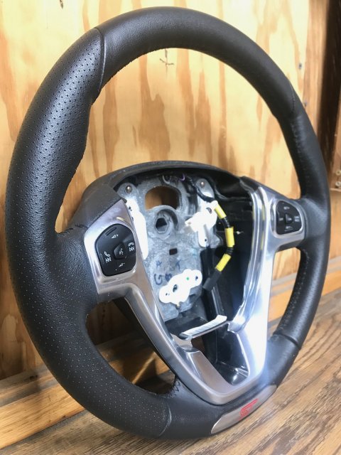 Steering wheel 2.jpg