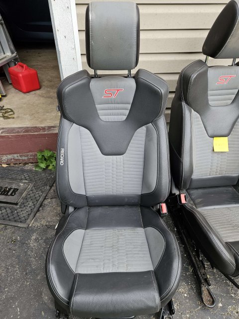 recaro1.jpg