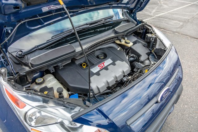 Focus_20ST-powered_20Ford_20Transit_20Connect.jpg
